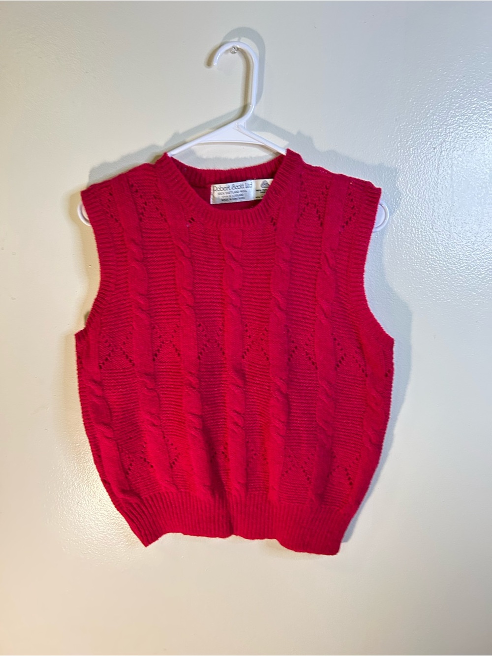 Vintage Robert Scott Ltd Women’s Cable Knit Sleeveless Sweater Vest - pink